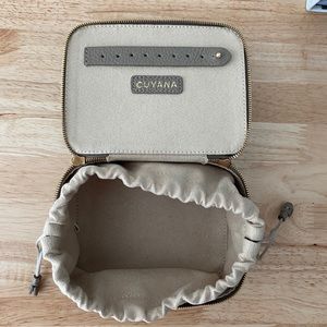 Cuyana Jewelry Case